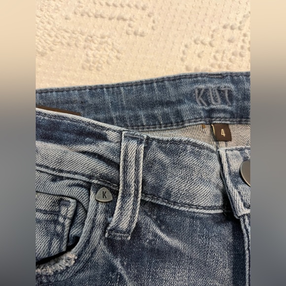 Kut from the Kloth High Rise Boyfriend Shorts with Button Fly, 4, Distressed EUC - Picture 4 of 12